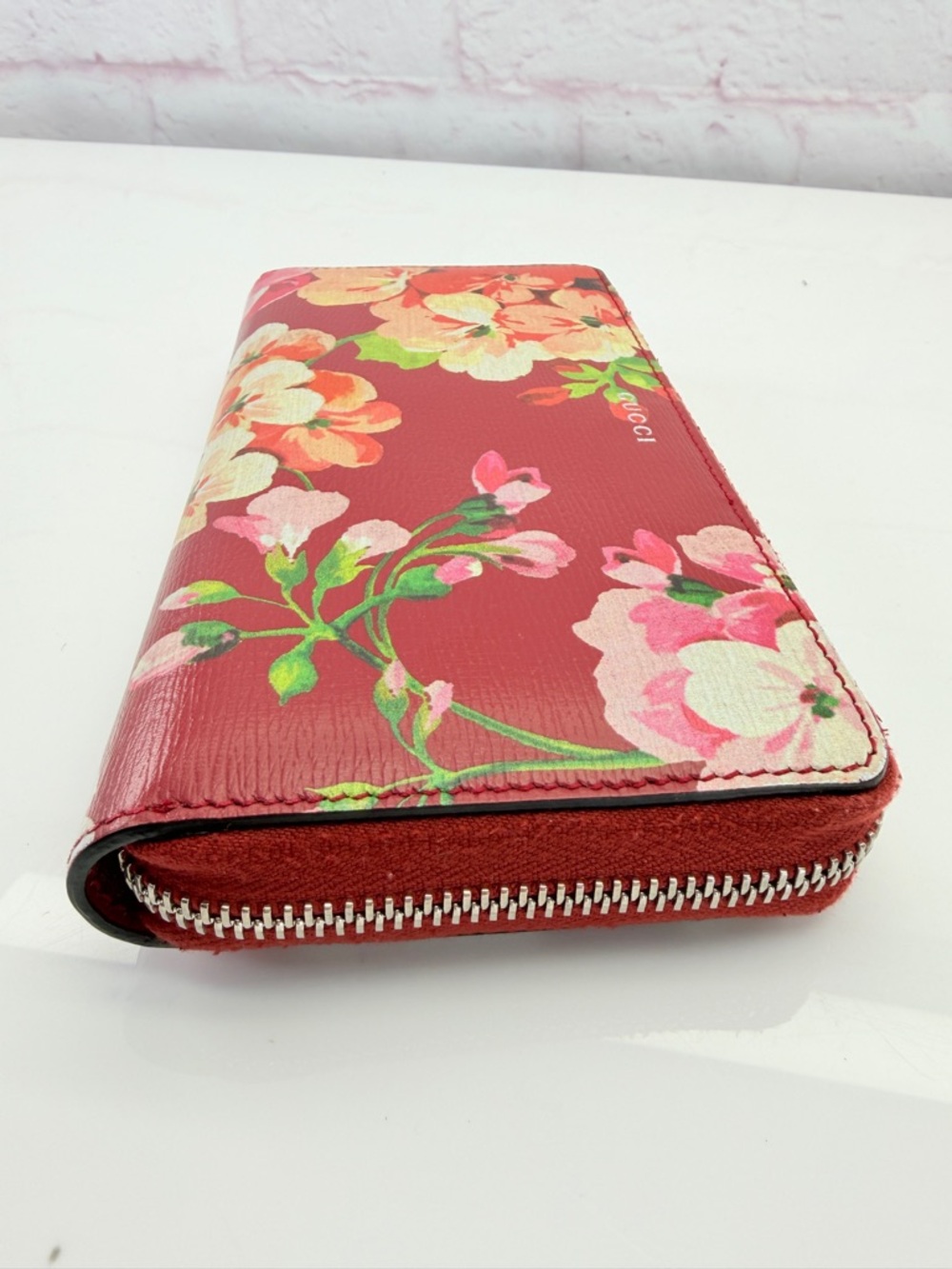 Gucci Blooms Floral Zip-Around Wallet - Red Floral - Picture 4 of 10
